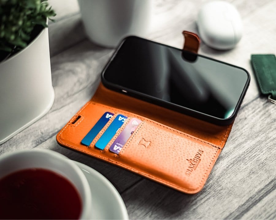 Apple iPhone 15 - Vintage Leather Wallet Phone Case - Image 3